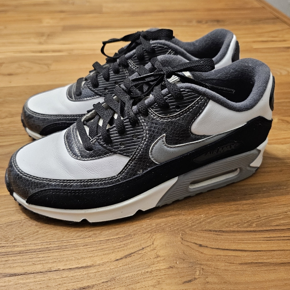 Nike Air Max 90 - Python - Men's 7 - Women's 8.5